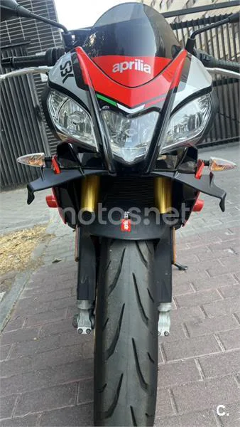 Aprilia Tuono V4 1100 Factory - Vista 3