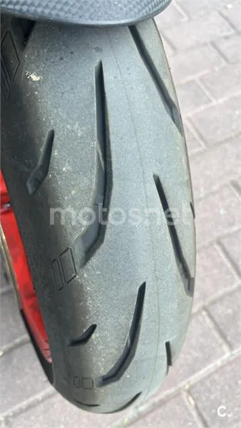 Aprilia Tuono V4 1100 Factory - Vista 5
