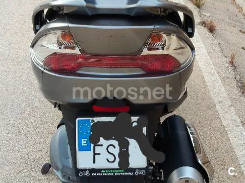 Suzuki Burgman 400 - Vista 7
