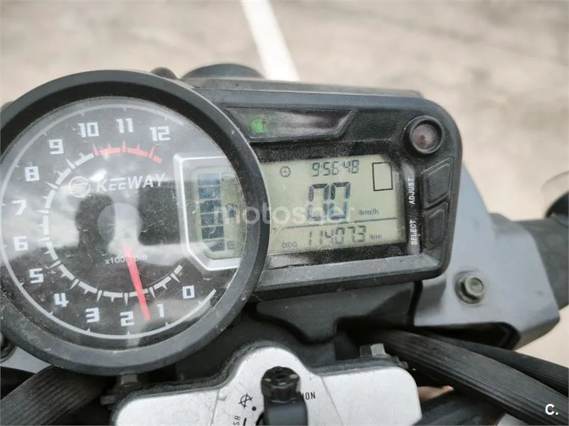 Keeway RKV 125 - Vista 4