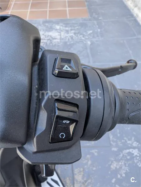 Piaggio MP3 530 Exclusive - Vista 7