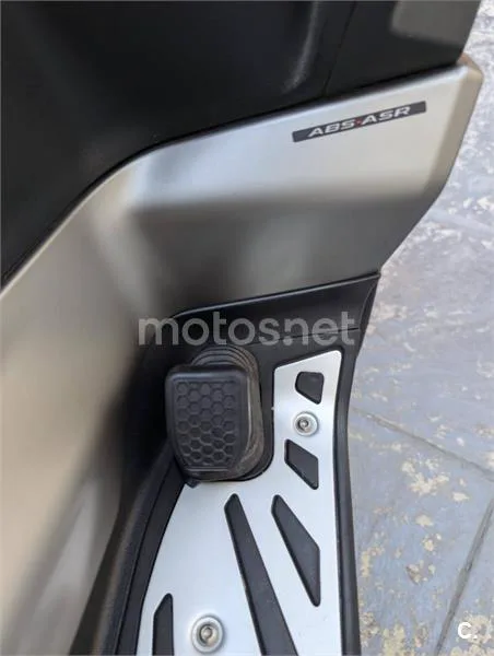 Piaggio MP3 530 Exclusive - Vista 9