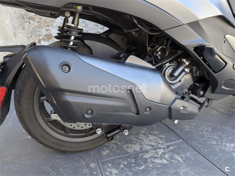 Piaggio MP3 530 Exclusive - Vista 10
