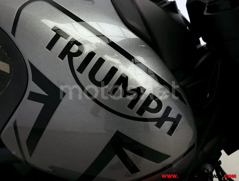 Triumph Trident 660 - Vista 9