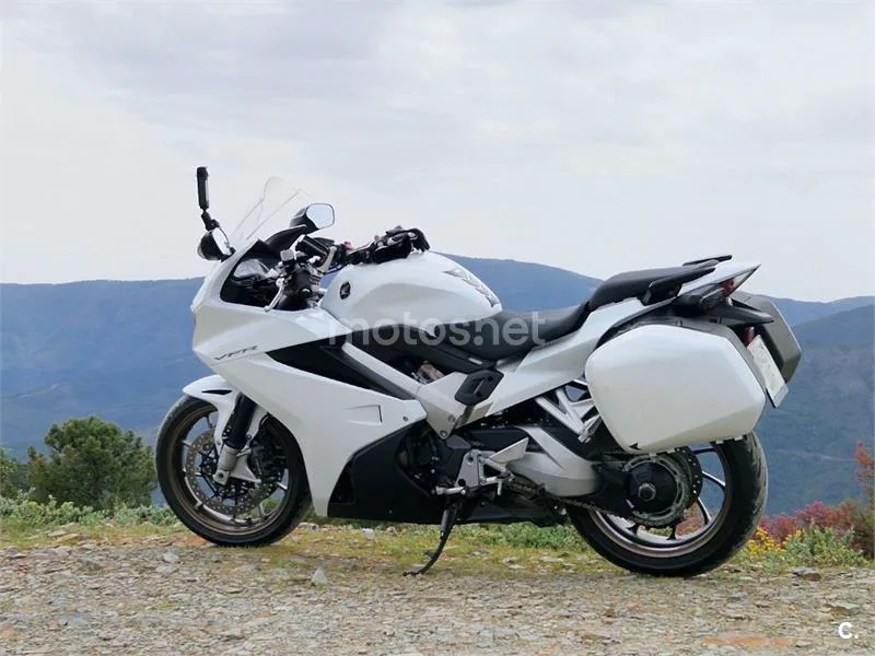 Honda VFR800F 7300 € 2017 Cáceres - 1