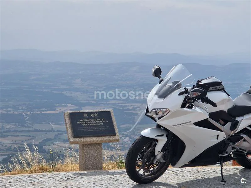 Honda VFR800F - Vista 4