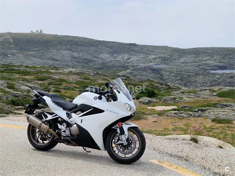 Honda VFR800F - Vista 5