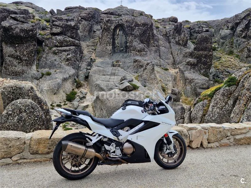 Honda VFR800F - Vista 6