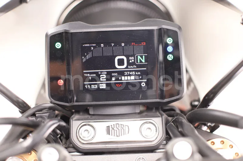 Yamaha XSR900 - Vista 6