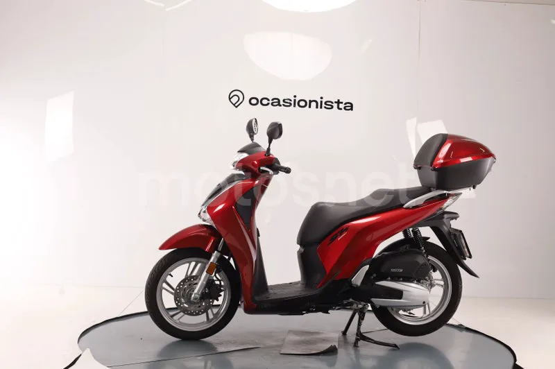 Honda SH125i - Vista 5