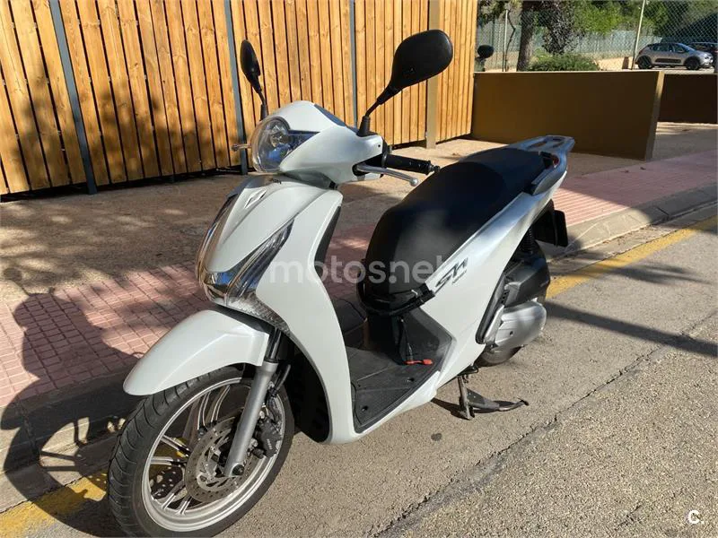 Honda SH125i 2850 € 2016 Girona - 1