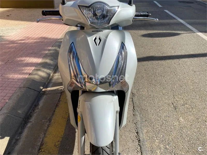 Honda SH125i - Vista 5