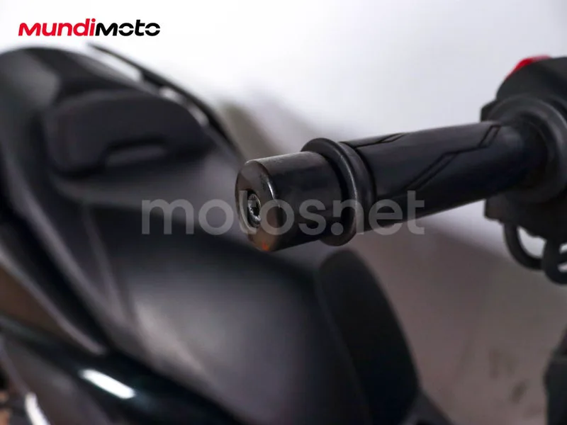 Yamaha XMAX 125 - Vista 14