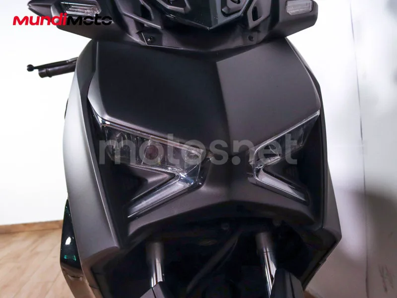 Yamaha XMAX 125 - Vista 5