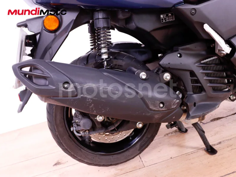 Yamaha NMAX - Vista 22