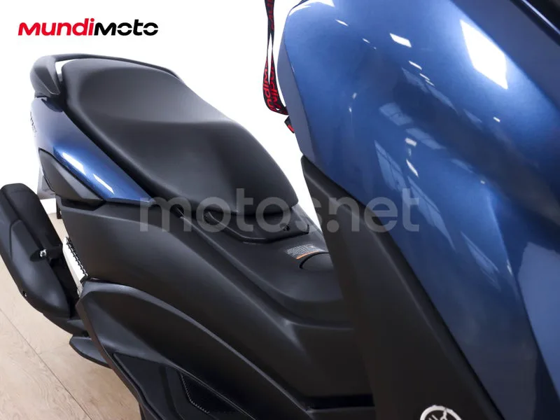Yamaha NMAX - Vista 63