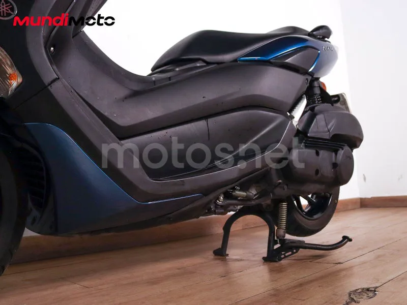 Yamaha NMAX - Vista 10