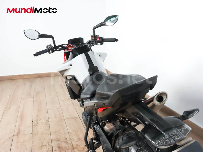 KTM 790 Adventure - Vista 9