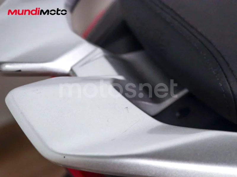 Aprilia SR GT 125 - Vista 19