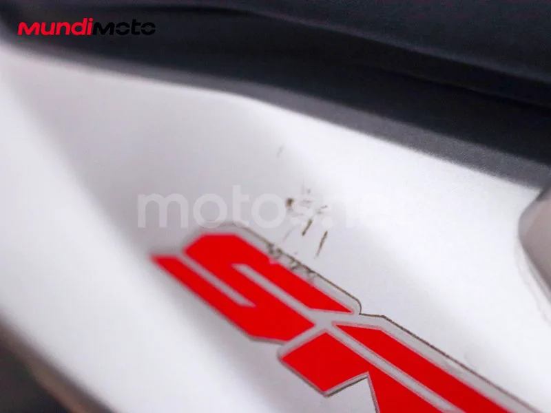 Aprilia SR GT 125 - Vista 22