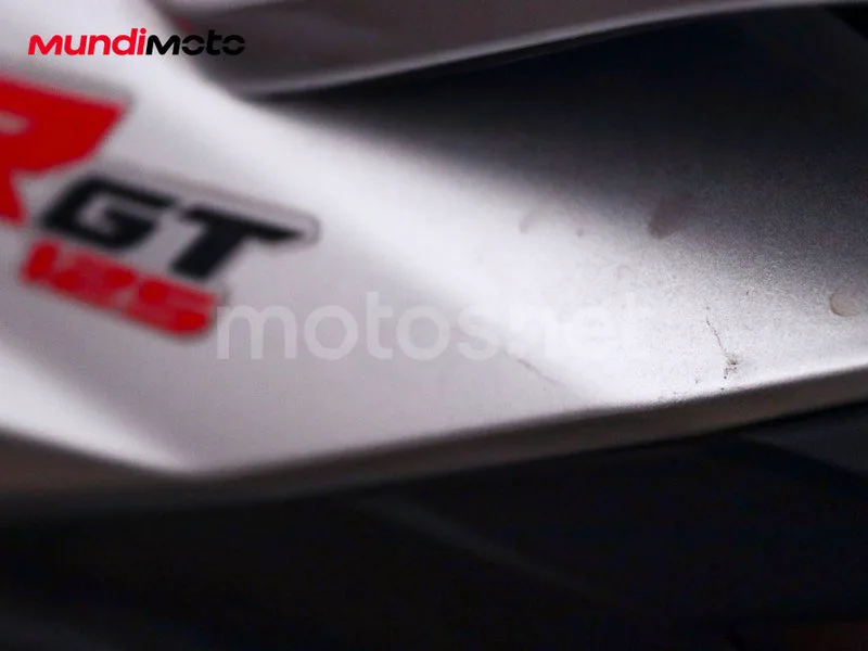Aprilia SR GT 125 - Vista 23