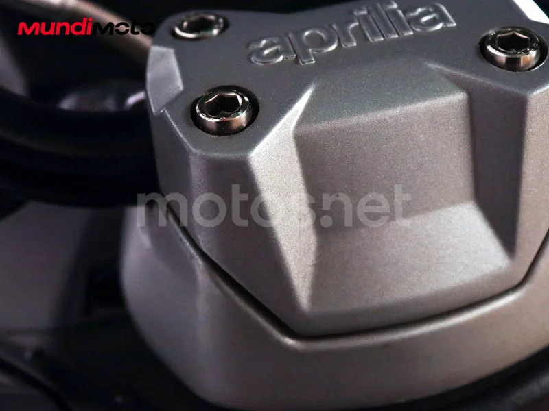 Aprilia SR GT 125 - Vista 26