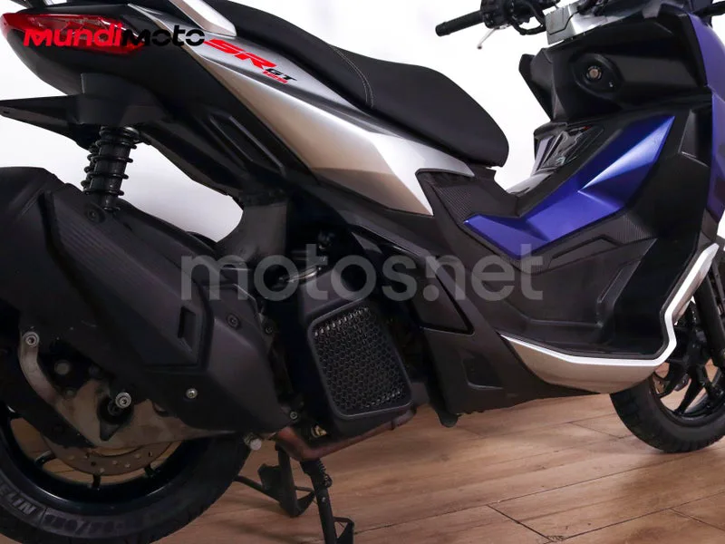 Aprilia SR GT 125 - Vista 4