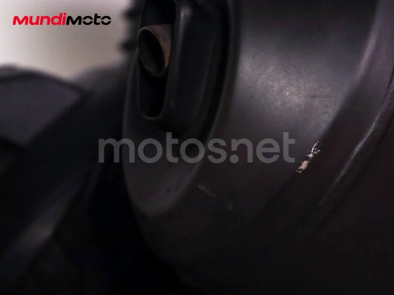Aprilia SR GT 125 - Vista 32