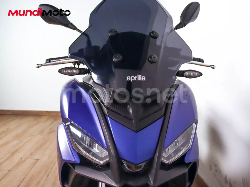 Aprilia SR GT 125 - Vista 5