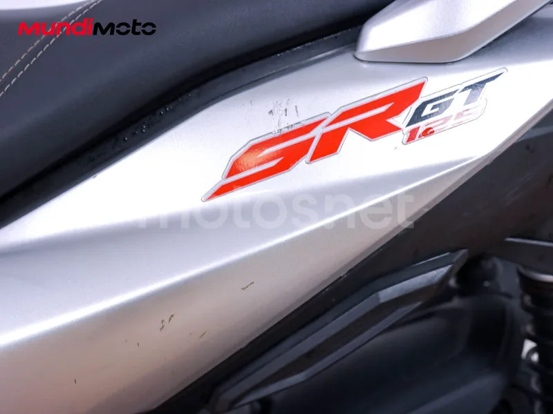 Aprilia SR GT 125 - Vista 50
