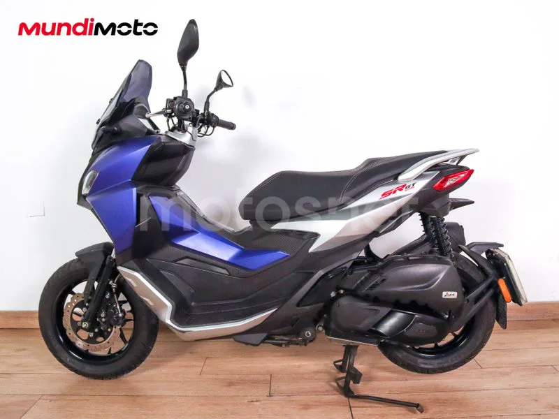 Aprilia SR GT 125 - Vista 6