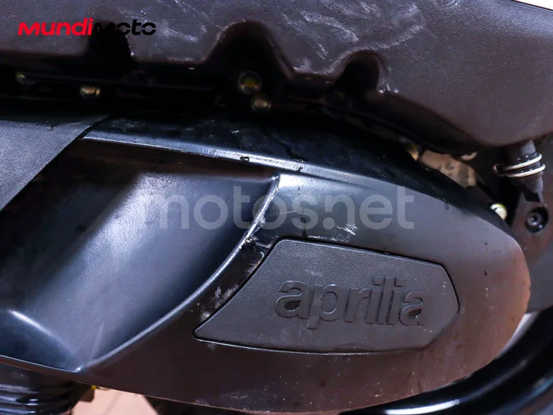 Aprilia SR GT 125 - Vista 52