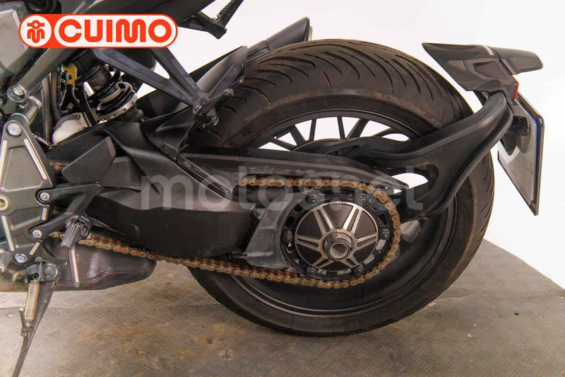 Honda CB1000R - Vista 19