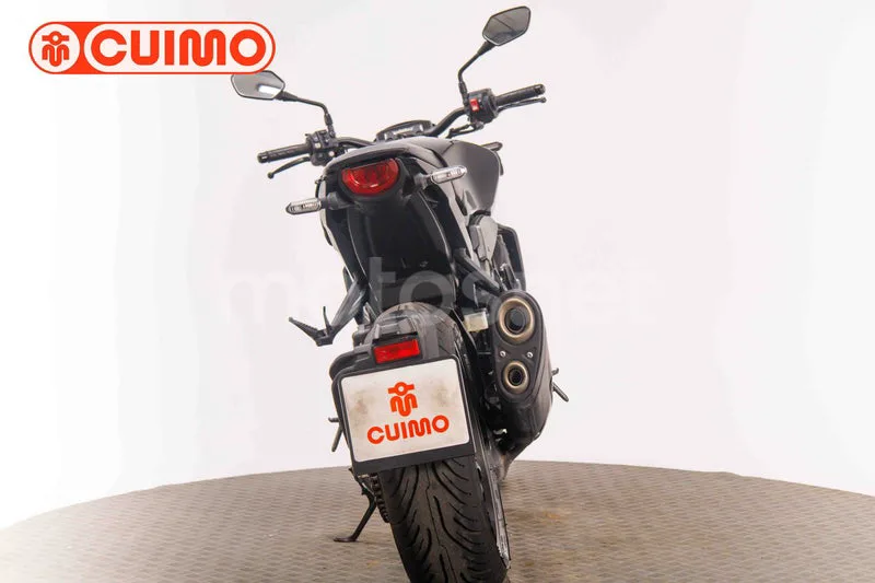 Honda CB1000R - Vista 5