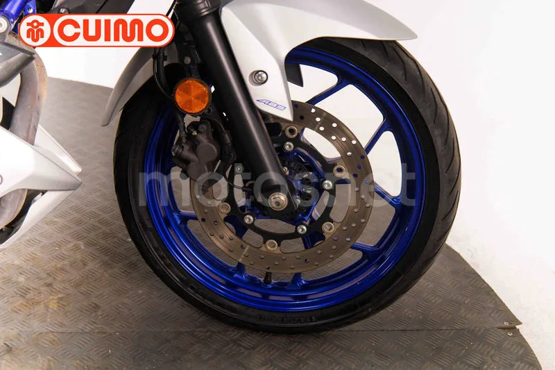 Yamaha MT-03 - Vista 14