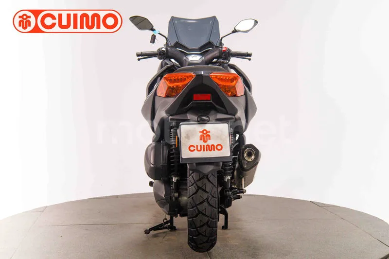 Yamaha XMAX 300 - Vista 5
