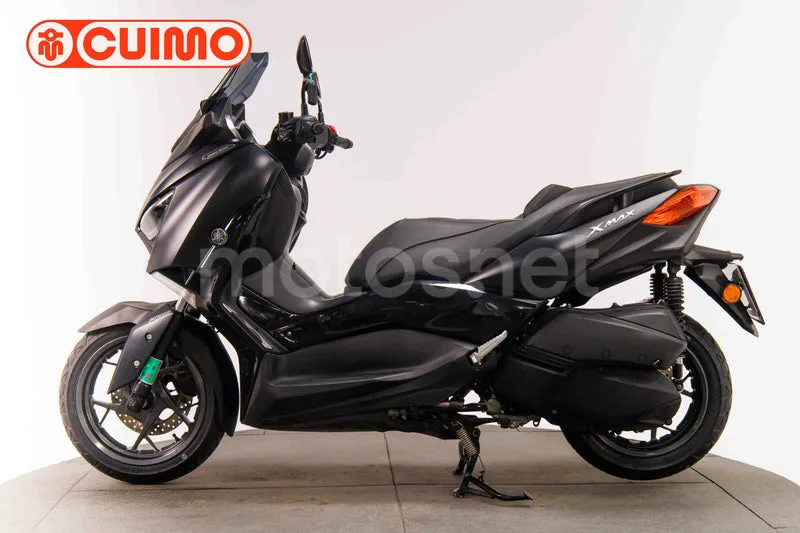 Yamaha XMAX 300 - Vista 8