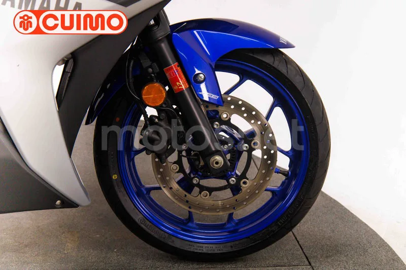 Yamaha YZF-R3 - Vista 15