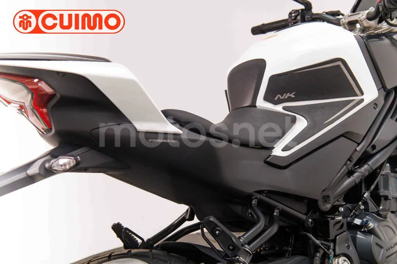 CFMOTO 450NK - Vista 16
