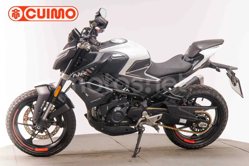 CFMOTO 450NK - Vista 8