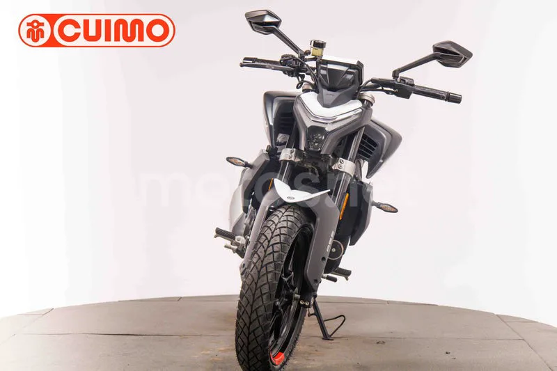 CFMOTO 450NK - Vista 10