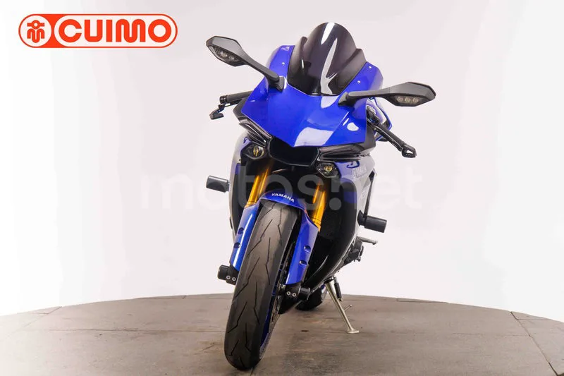 Yamaha YZF-R1 - Vista 10