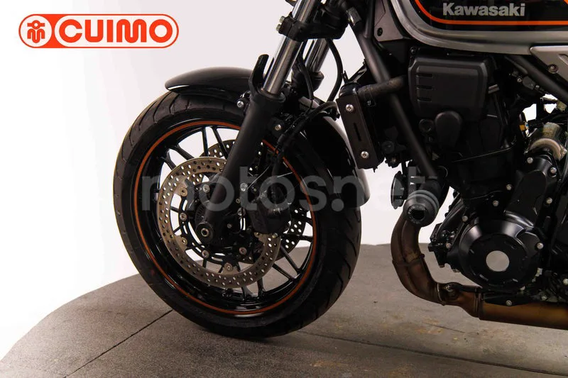 Kawasaki Z650 - Vista 25