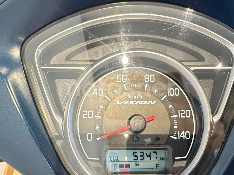 Honda Vision 110 - Vista 8