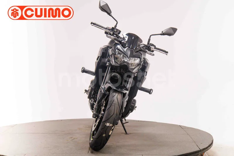 Kawasaki Z900 - Vista 12
