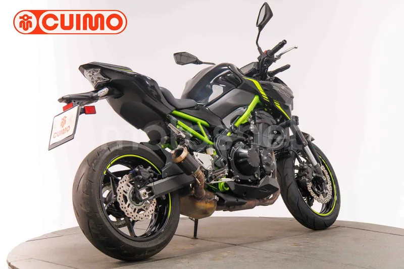 Kawasaki Z900 - Vista 4