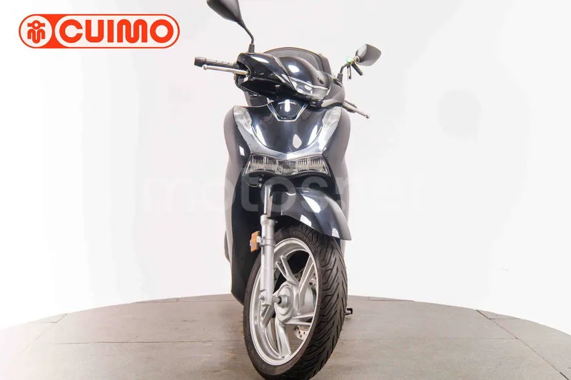 Honda SH125i - Vista 11