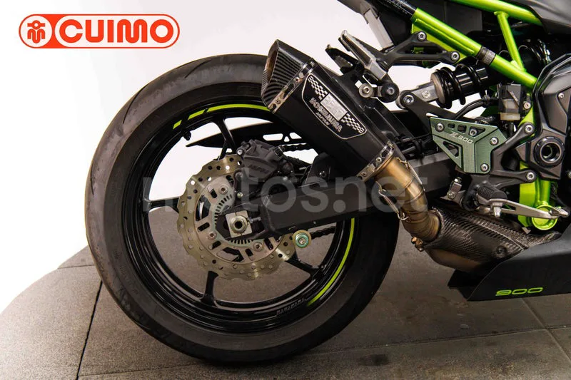 Kawasaki Z900 - Vista 21