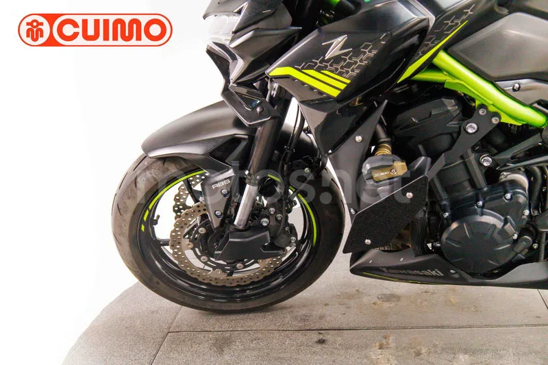 Kawasaki Z900 - Vista 34