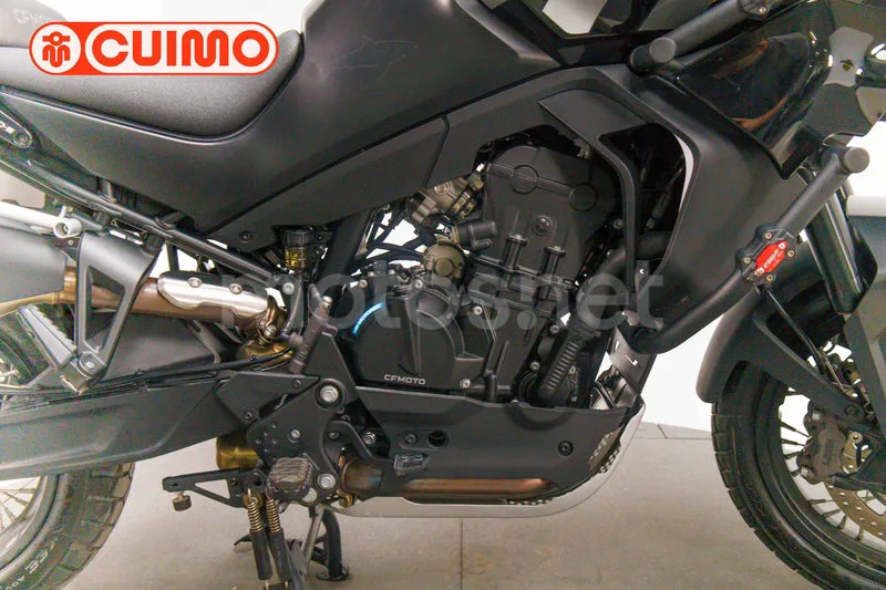 CFMOTO 800MT - Vista 15